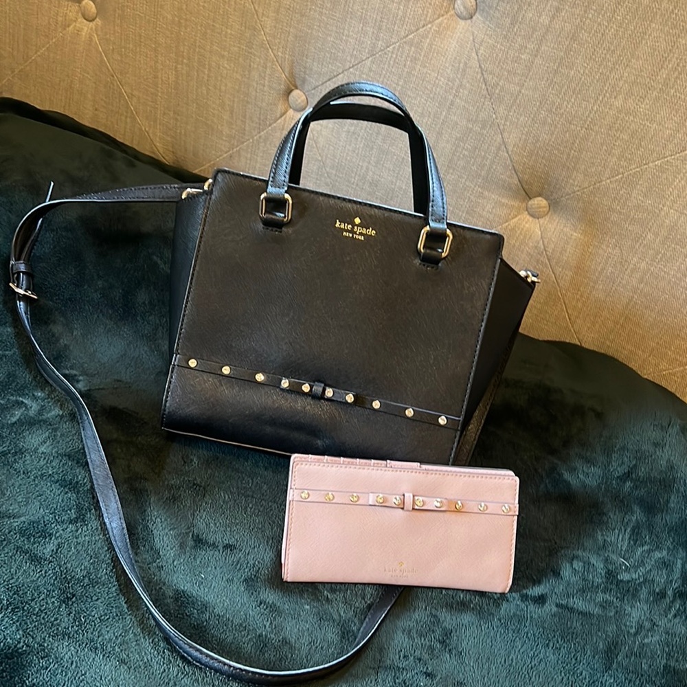 Pink Bow Studded kate spade Wallet- Very Gently Used!